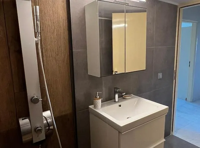 Blue And Ii خانيا